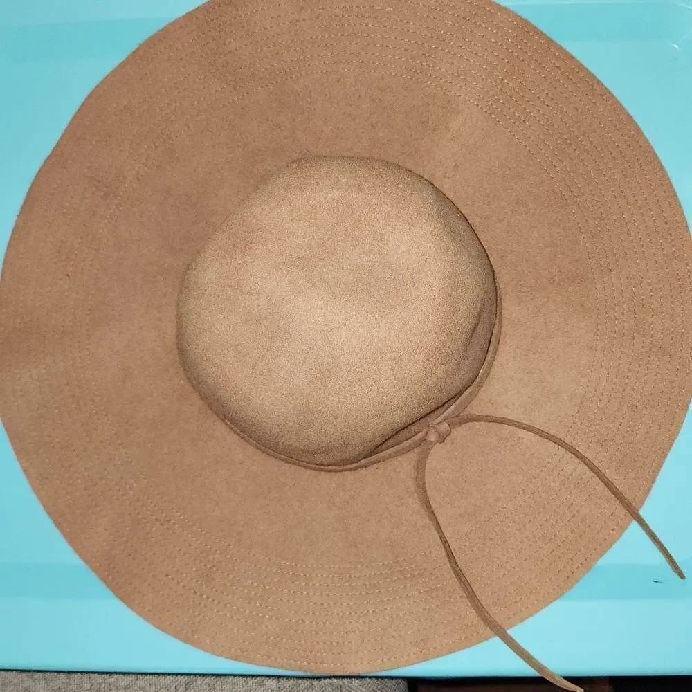 Halo Felt Hat 